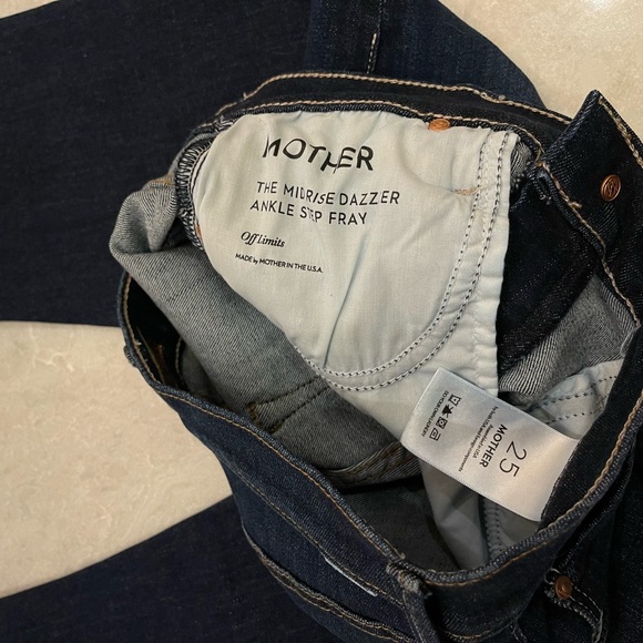 MOTHER The Mid Rise Dazzler Ankle Step Fray Off Limits Size 25 - Picture 14 of 16